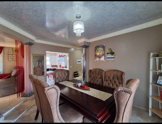 3 BEDROOM FREESTANDING FOR SALE IN IKAGENG